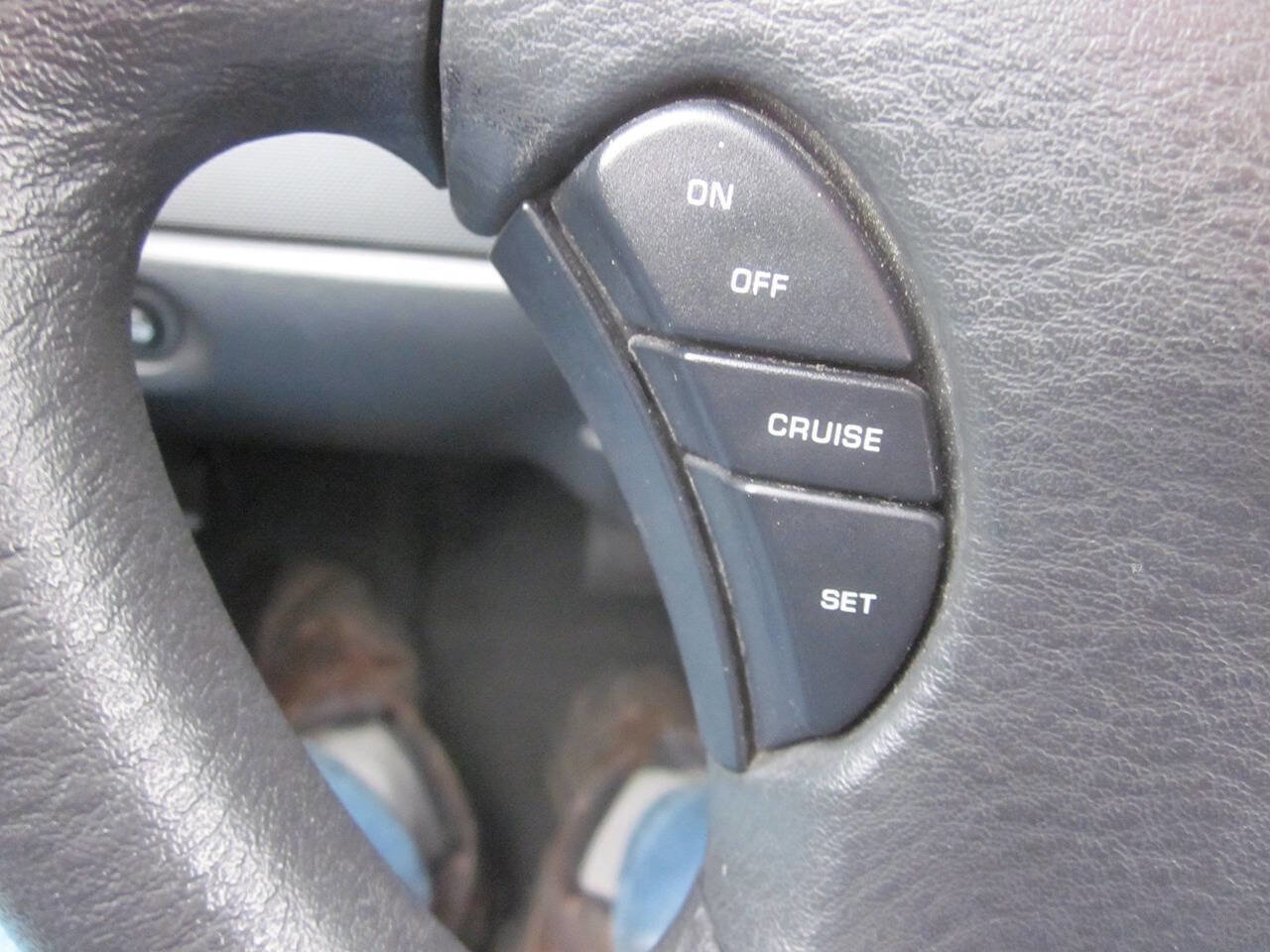 Used 2006 Dodge Stratus SXT image 25