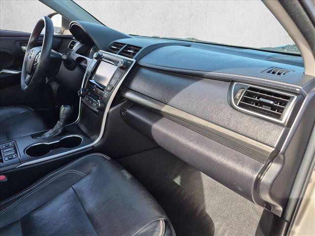 Used 2016 Toyota Camry XLE w/ Moonroof Package FWD image 28