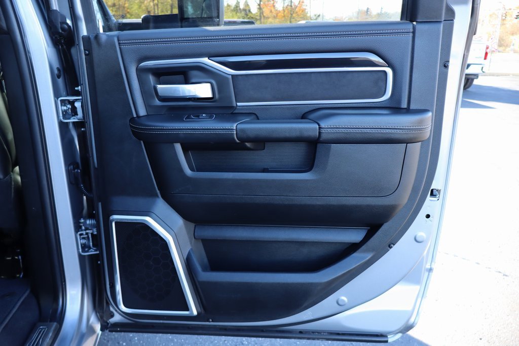 Used 2022 RAM 3500 Laramie w/ Night Edition image 30