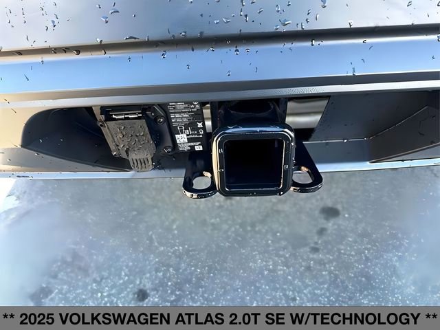 Used 2025 Volkswagen Atlas SE image 10