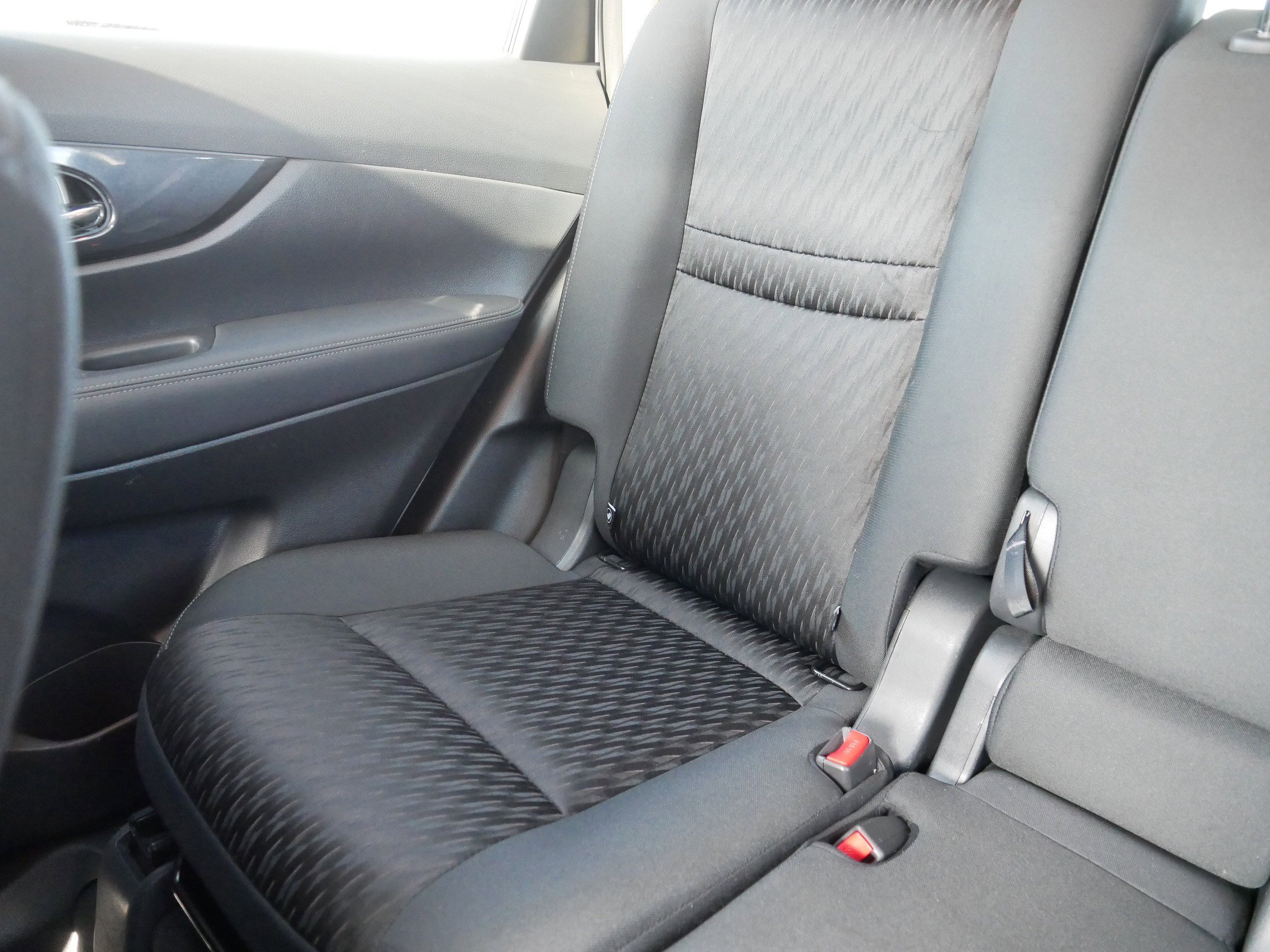 Used 2020 Nissan Rogue SV AWD/4WD image 12