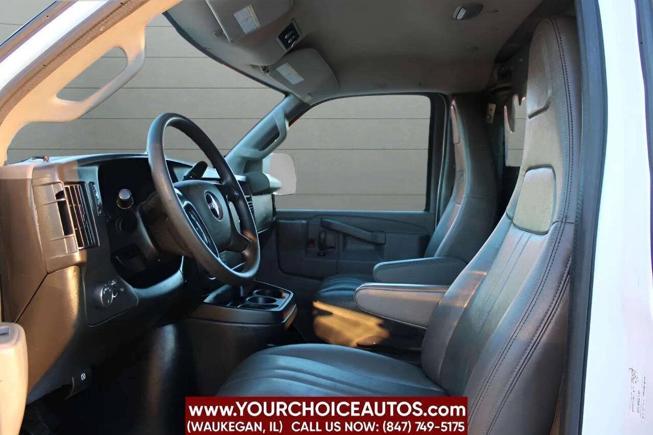 Used 2016 GMC Savana 3500 Extended RWD image 9