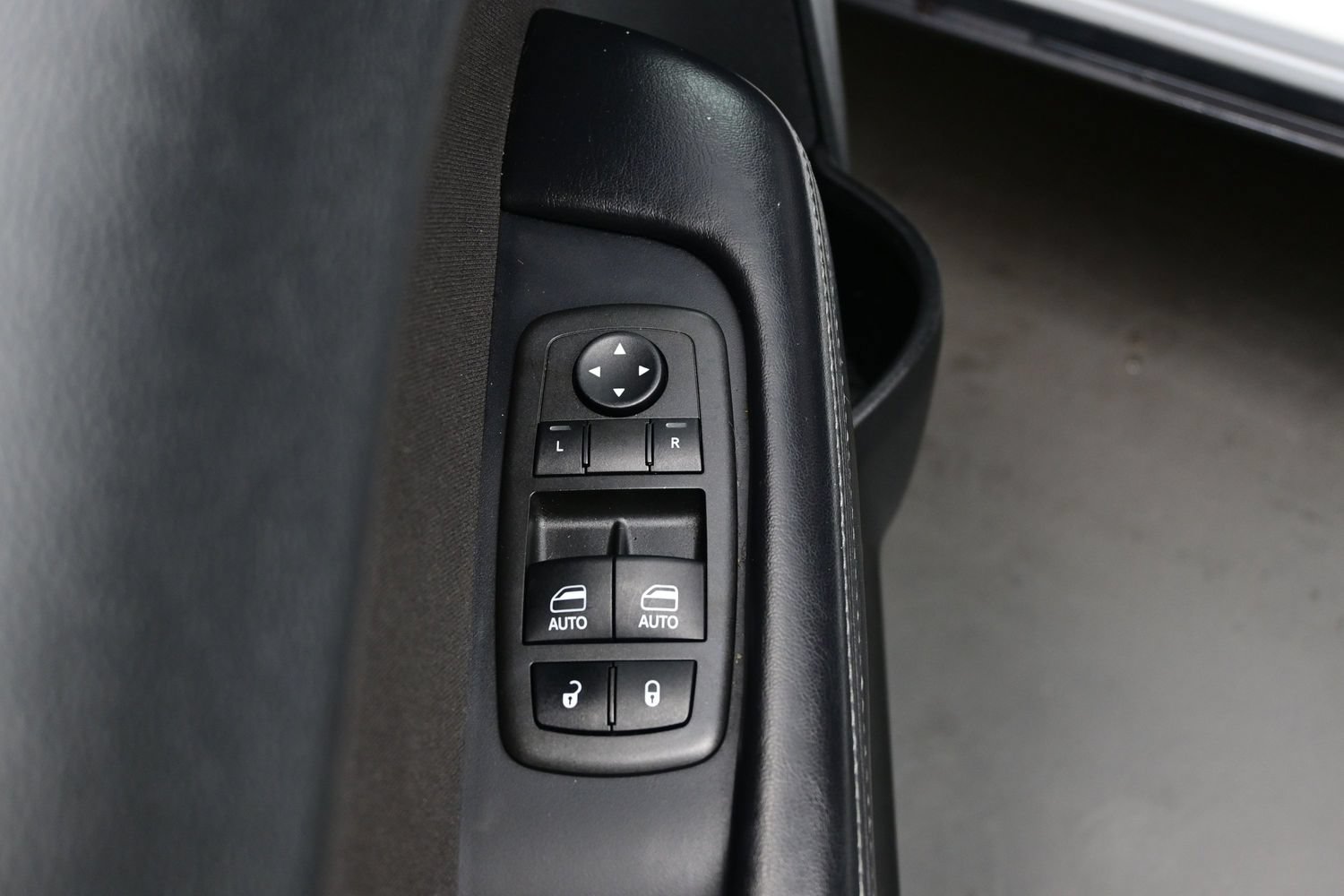 Used 2022 Dodge Challenger GT AWD/4WD image 10