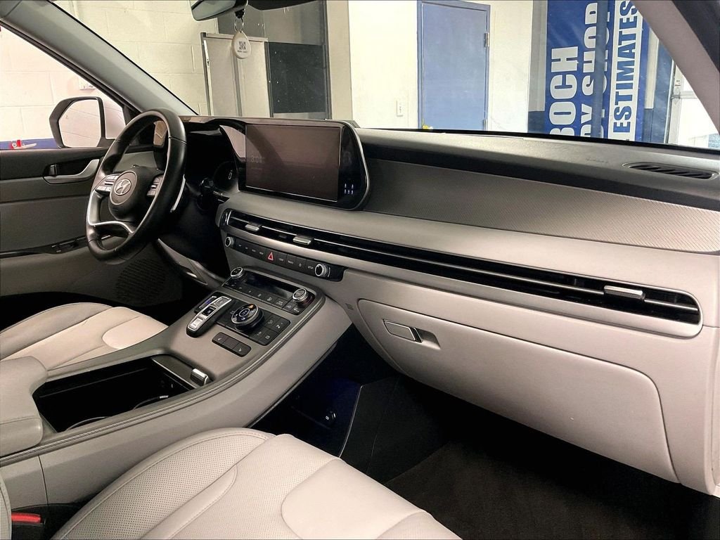 Used 2025 Hyundai Palisade SEL AWD/4WD image 14