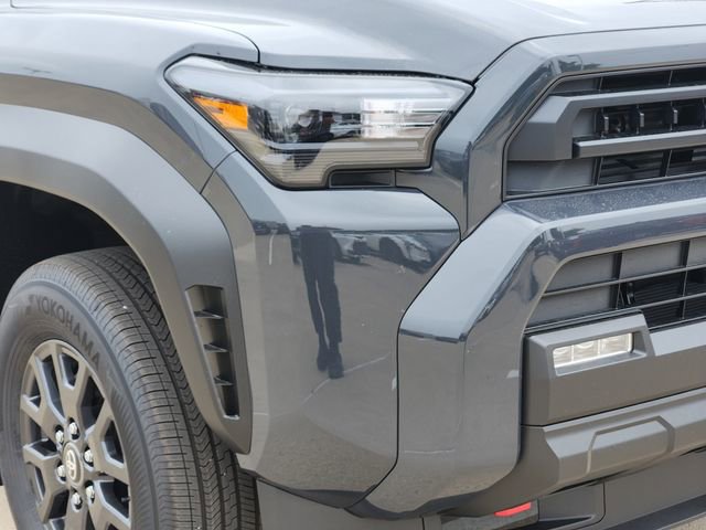 New 2026 Toyota 4Runner SR5 AWD/4WD image 7
