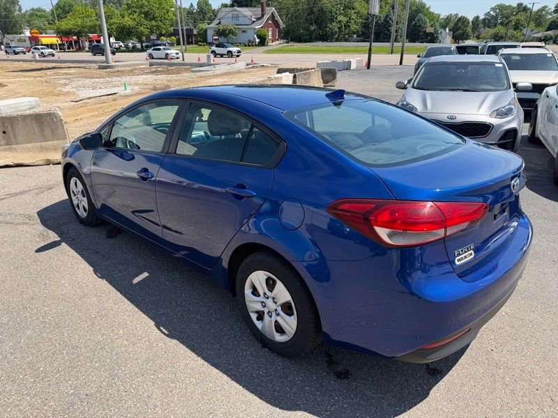 Used 2017 Kia Forte LX FWD image 6