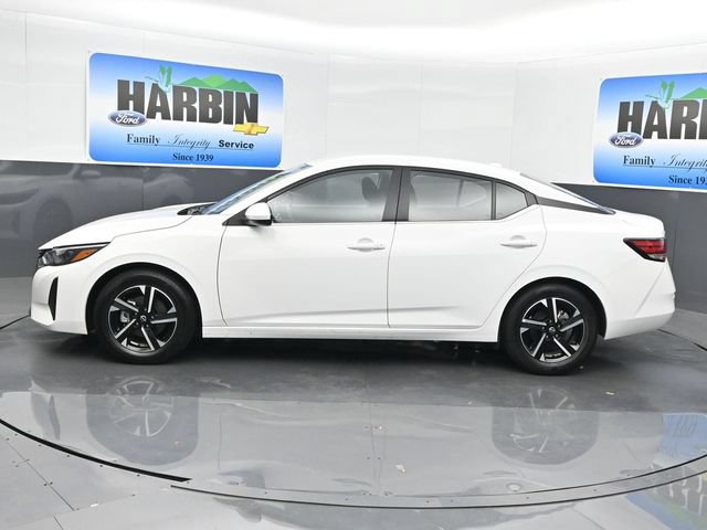 Used 2025 Nissan Sentra SV FWD image 2