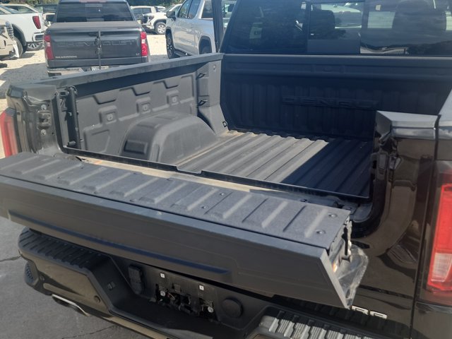Used 2023 GMC Sierra 1500 Denali AWD/4WD image 6