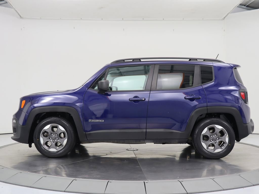 Used 2016 Jeep Renegade Sport w/ Power & Air Group FWD image 2