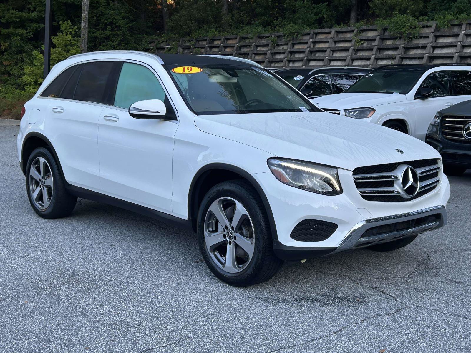 Used 2019 Mercedes-Benz GLC 300 image 4