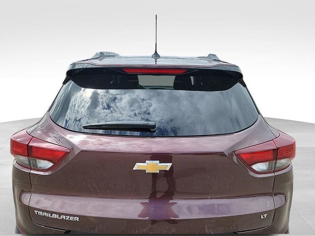 Used 2022 Chevrolet TrailBlazer LT w/ Convenience Package FWD image 10