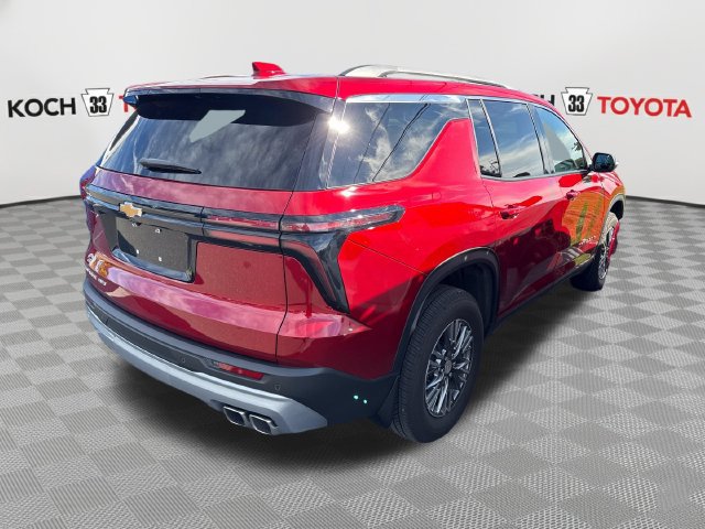 Used 2026 Chevrolet Traverse LT w/ LPO, Floor Liner Package AWD/4WD image 7