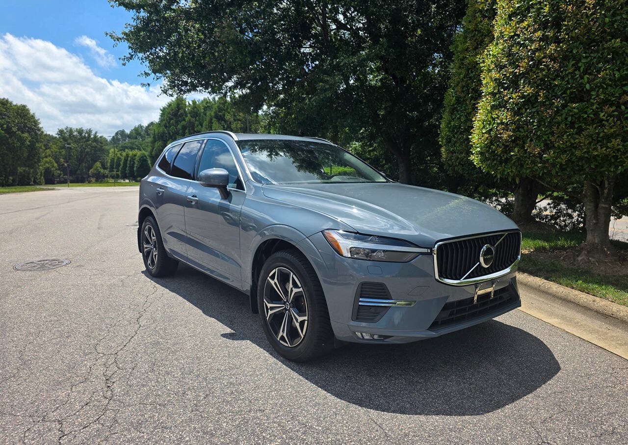 Used 2022 Volvo XC60 B5 Momentum w/ Climate Package AWD/4WD image 7