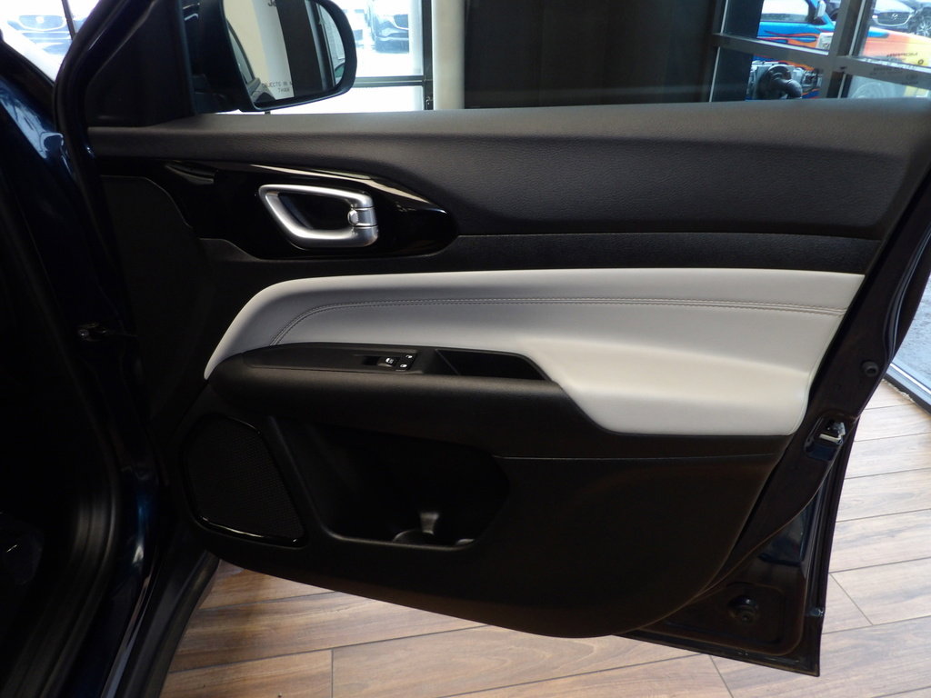 Used 2024 Jeep Compass Limited image 12