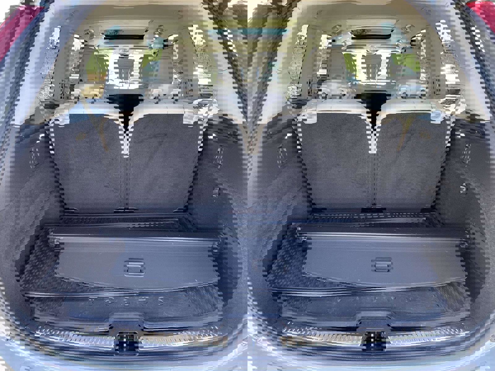 Used 2023 Volvo XC90 B6 Core w/ Protection Package Premier image 9