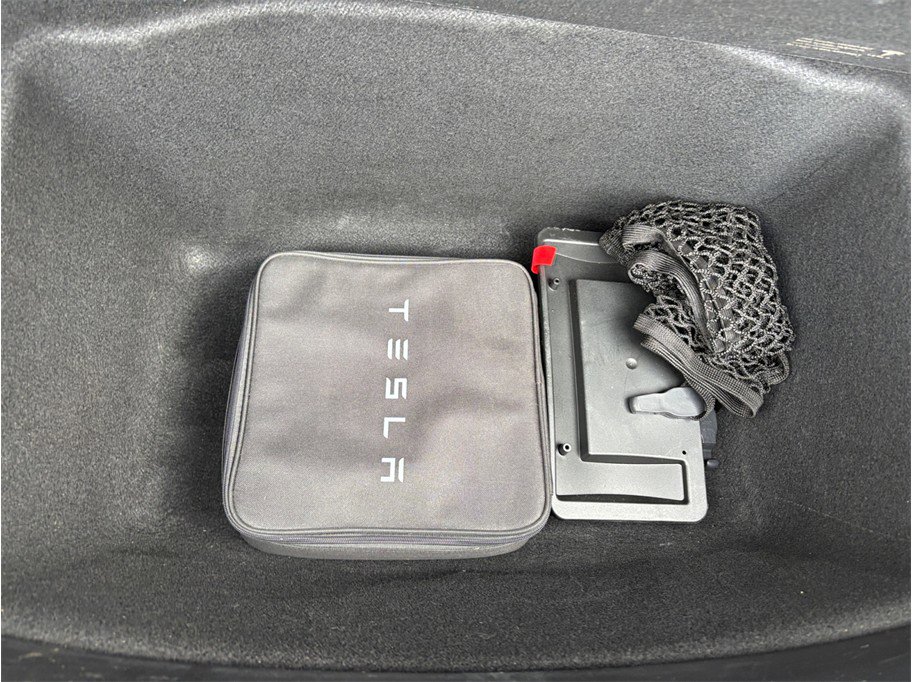 Used 2018 Tesla Model 3 Mid Range image 44