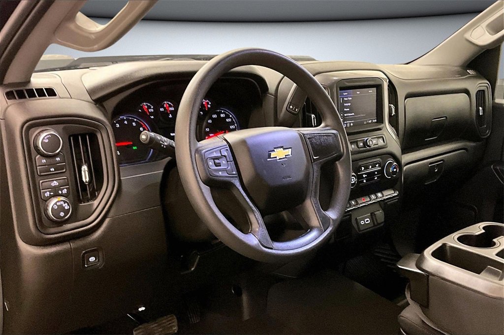 Used 2024 Chevrolet Silverado 2500 Custom image 18