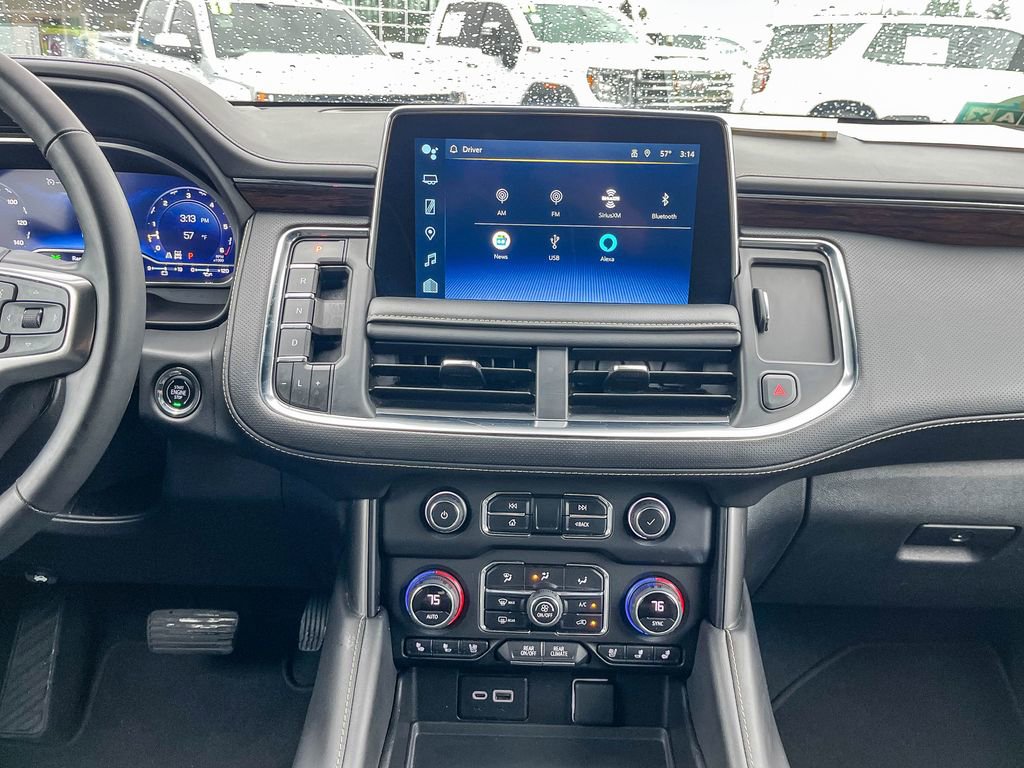 Used 2023 Chevrolet Suburban Premier image 16