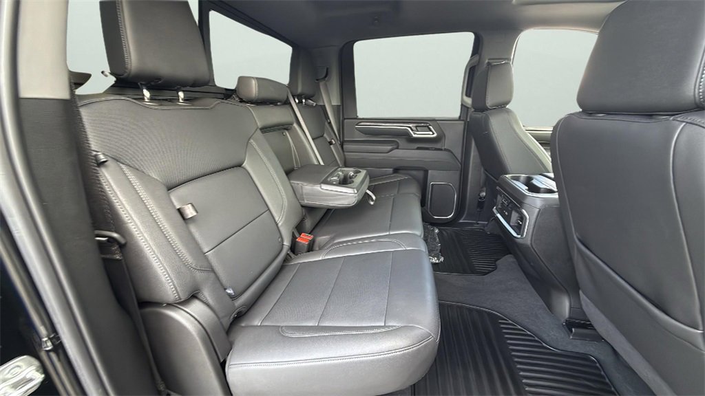 Used 2025 Chevrolet Silverado 2500 LTZ w/ LTZ Premium Package image 46