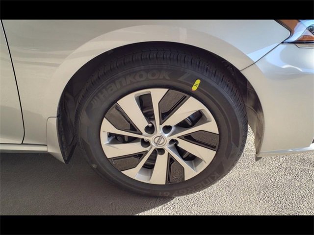 Used 2025 Nissan Altima 2.5 S image 5