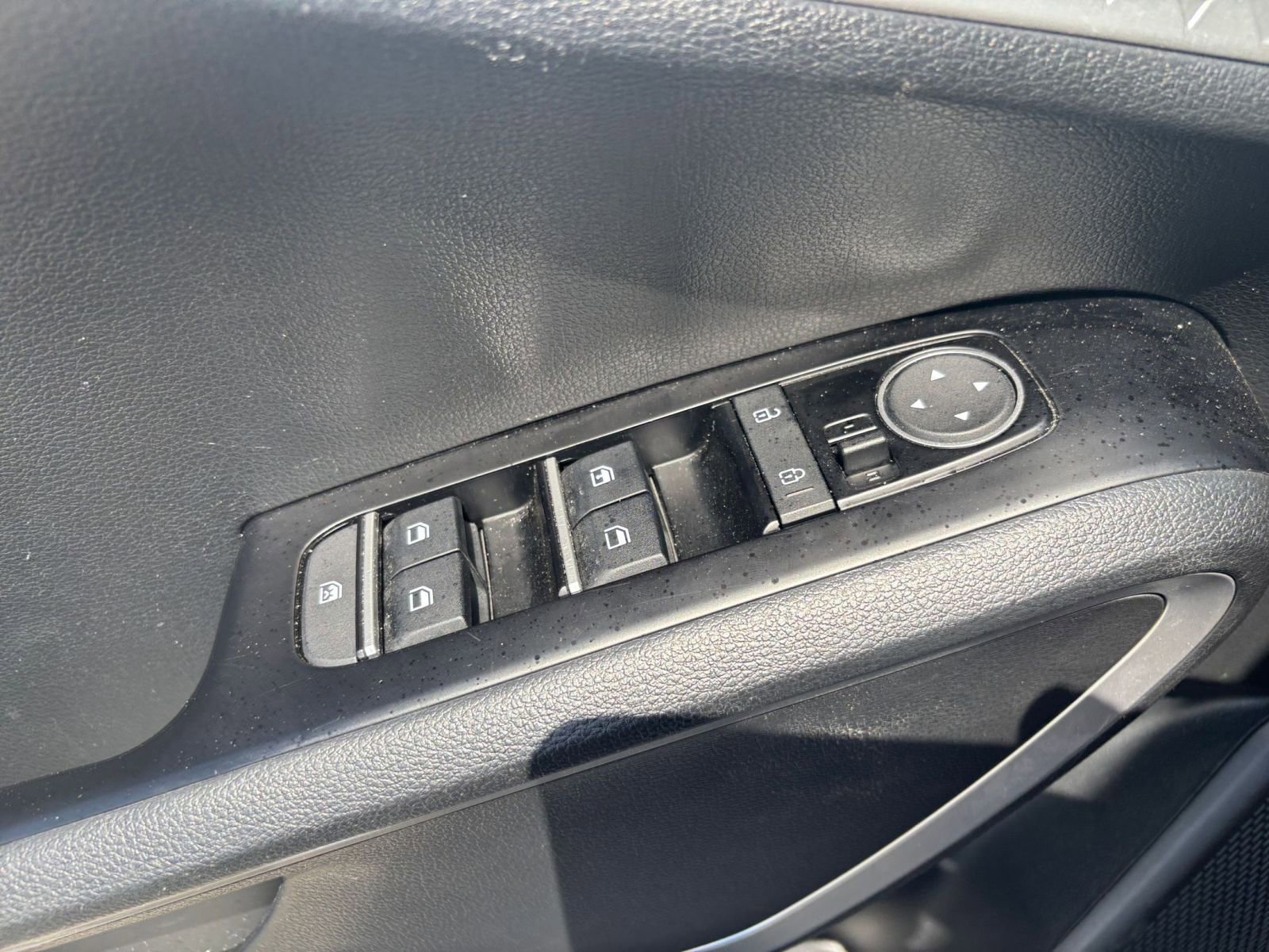 Used 2025 Kia Soul LX w/ LX Technology Package FWD image 20