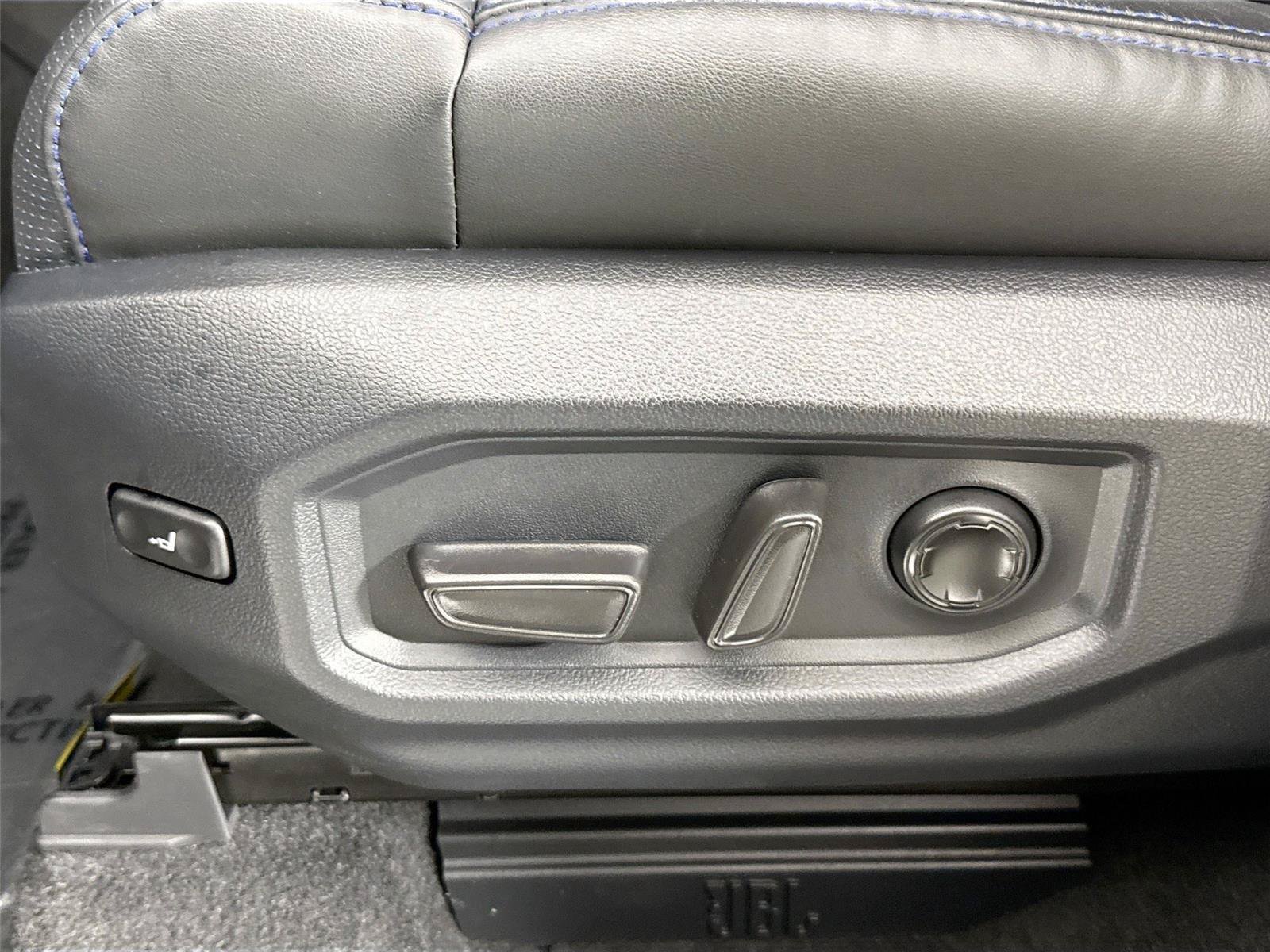 Certified 2025 Toyota Sequoia Platinum AWD/4WD image 33
