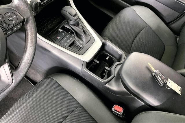 Used 2024 Toyota RAV4 LE AWD/4WD image 17