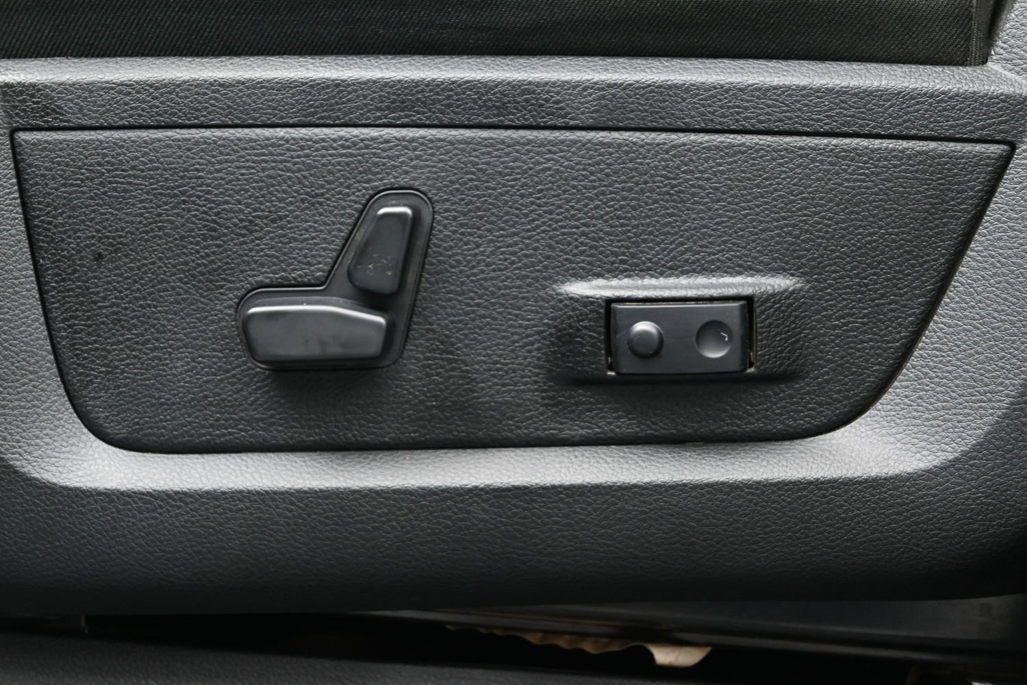 Used 2024 RAM 3500 Laramie w/ Towing Technology Group AWD/4WD image 10