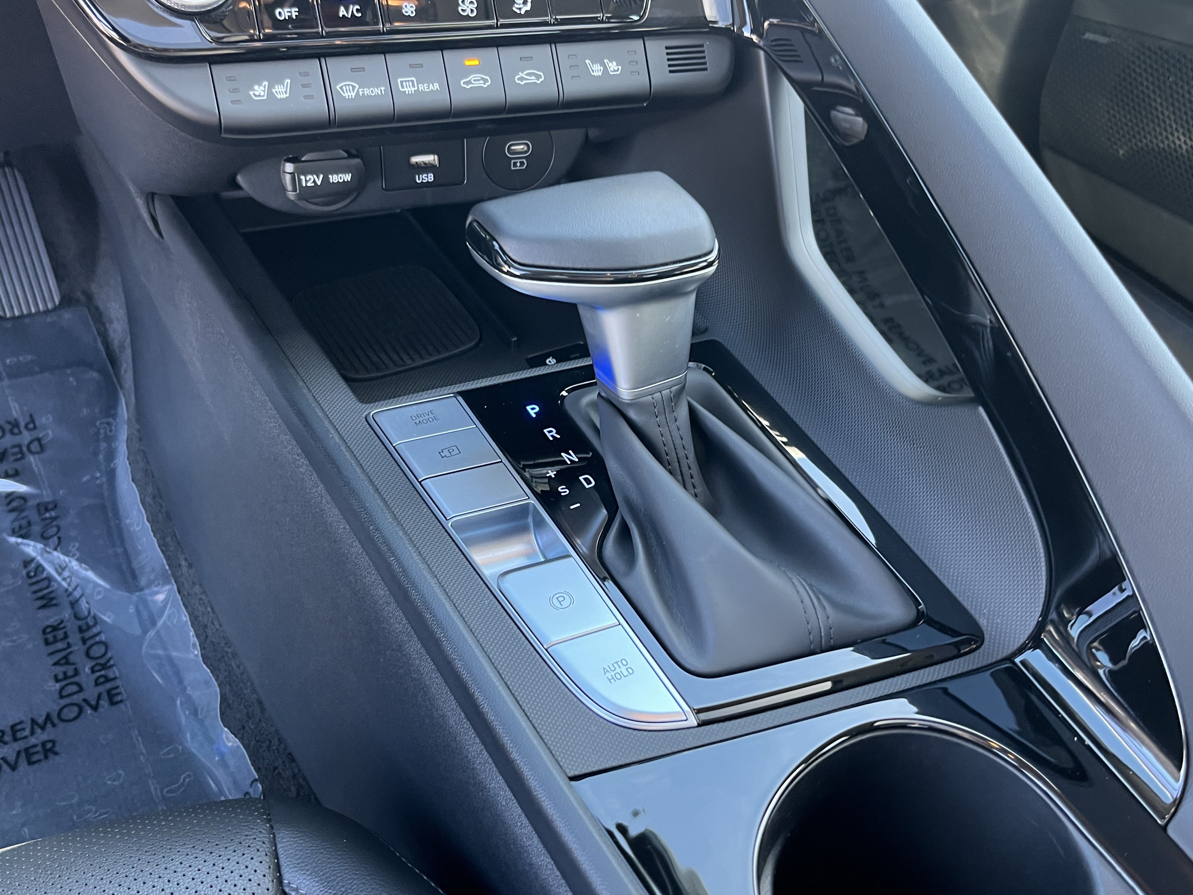 Certified 2025 Hyundai Elantra Limited FWD image 25