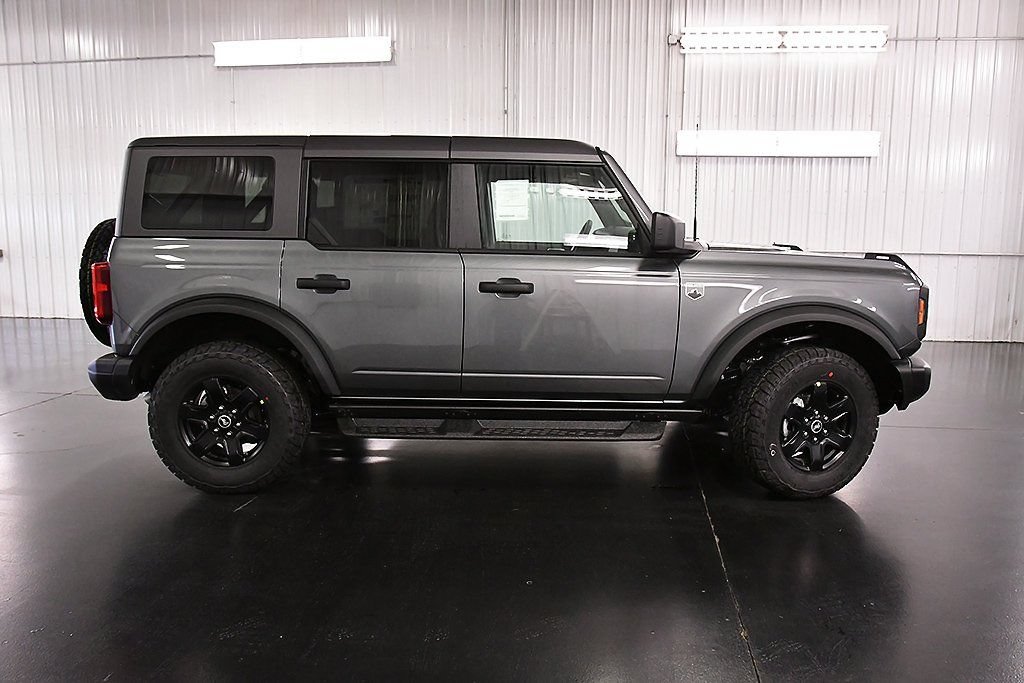 New 2025 Ford Bronco Big Bend w/ Black Diamond Package AWD/4WD image 8