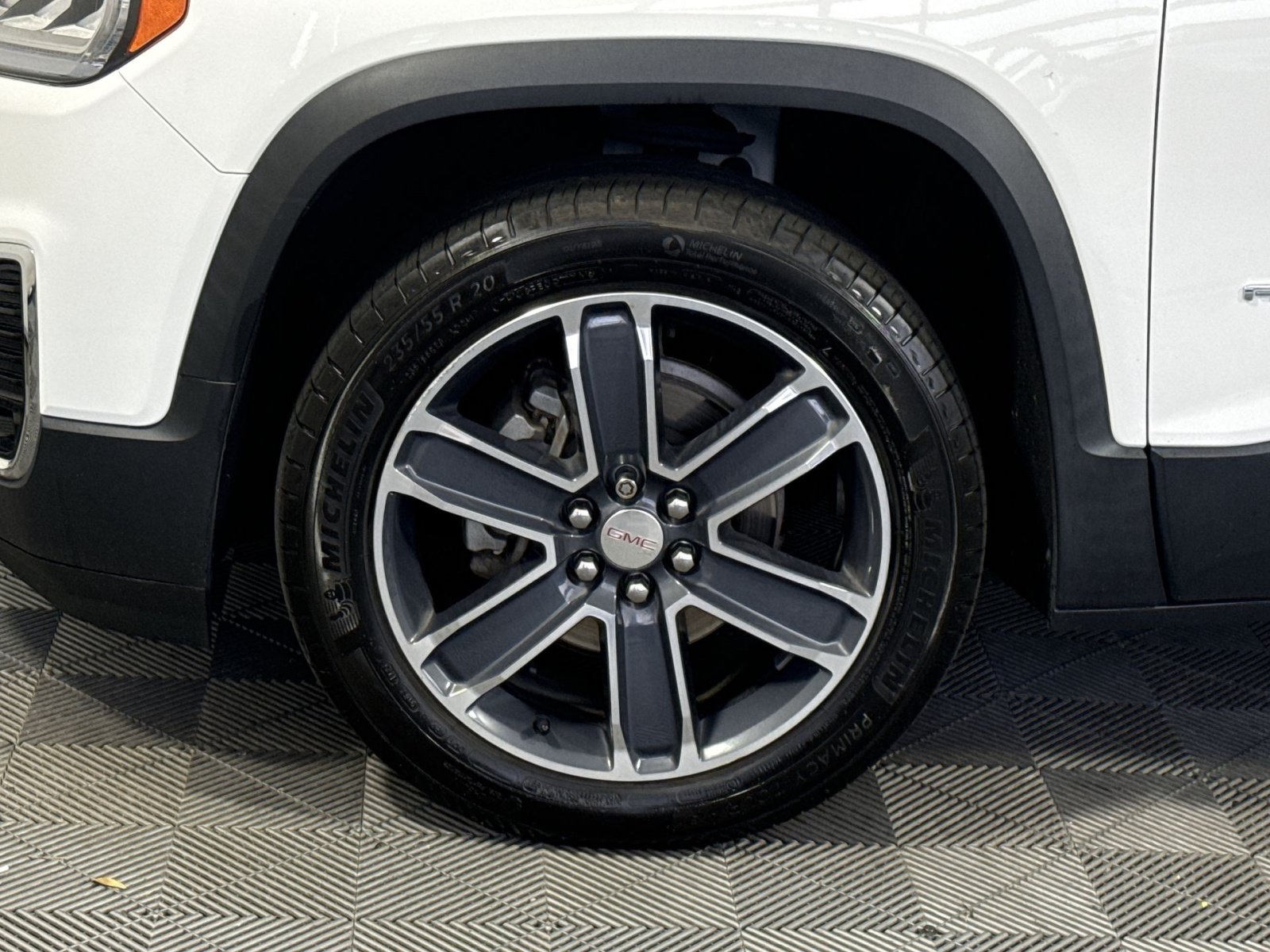 Used 2020 GMC Acadia SLT w/ Trailering Package AWD/4WD image 12
