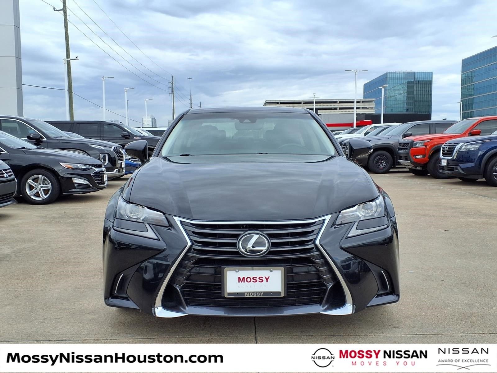 Used 2017 Lexus GS 350 w/ Preferred Accessory Package RWD image 3