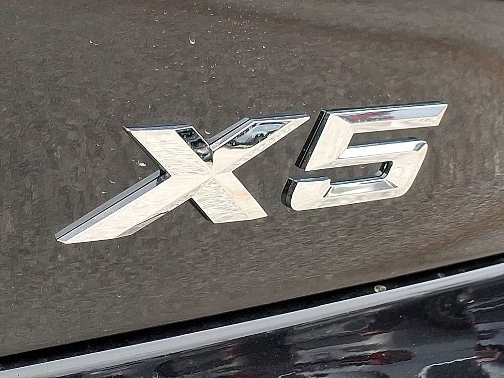 New 2026 BMW X5 xDrive50e w/ Premium Package image 18