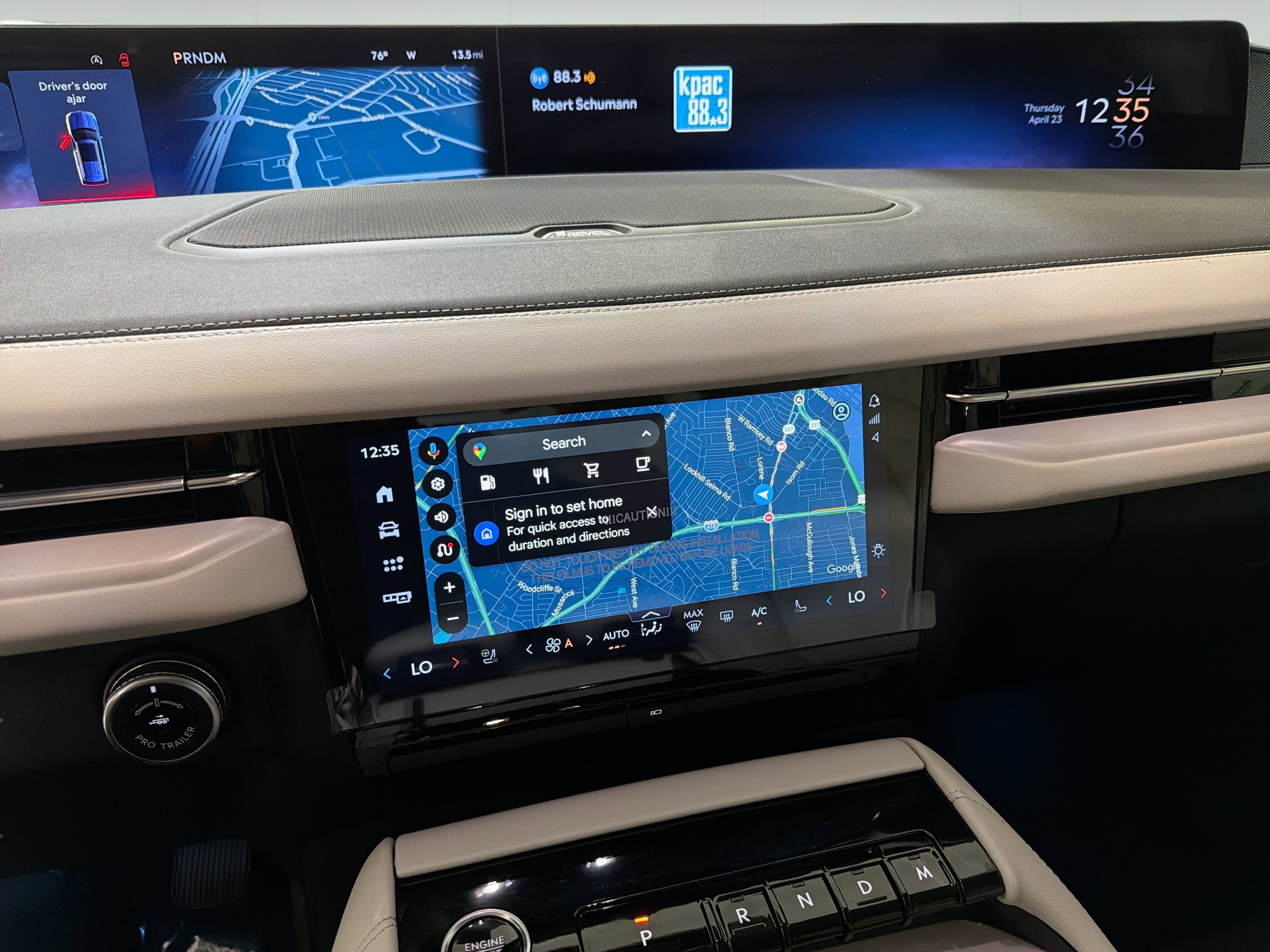 New 2026 Lincoln Navigator Premiere AWD/4WD image 19