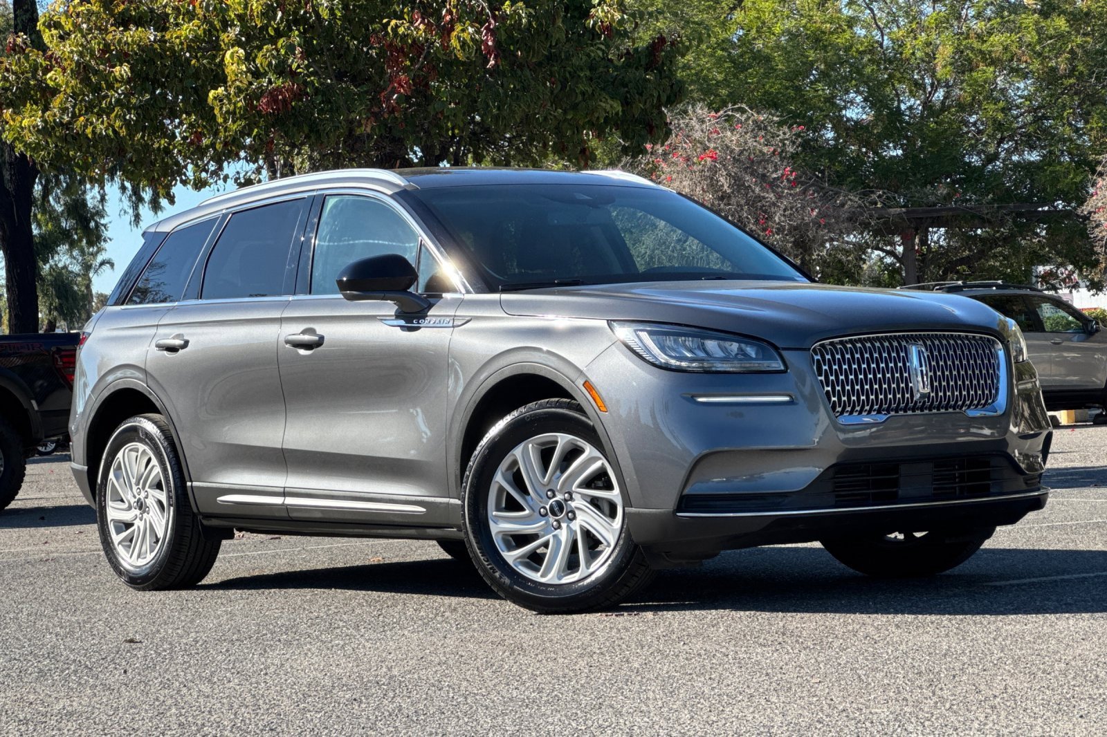 Certified 2022 Lincoln Corsair FWD image 2