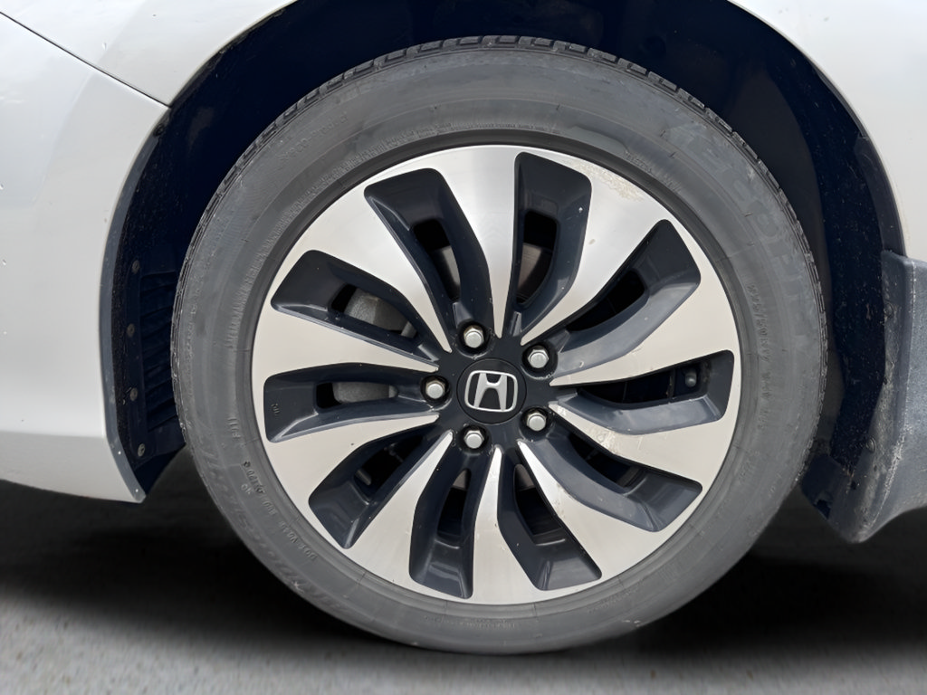 Used 2015 Honda Accord Touring image 14