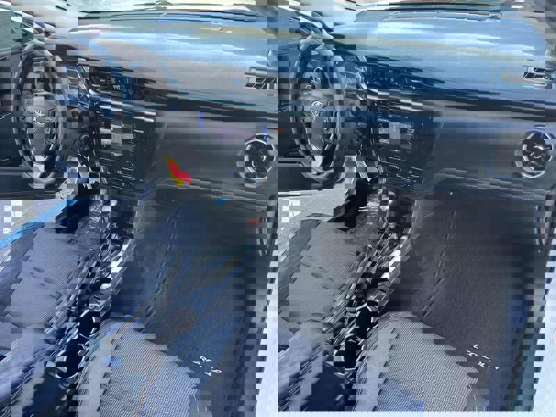 Used 2017 Toyota Corolla SE image 19