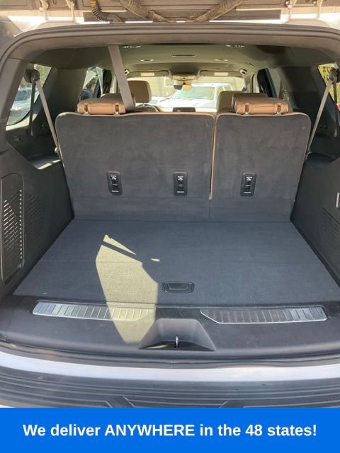 Used 2024 Chevrolet Suburban Premier AWD/4WD image 18