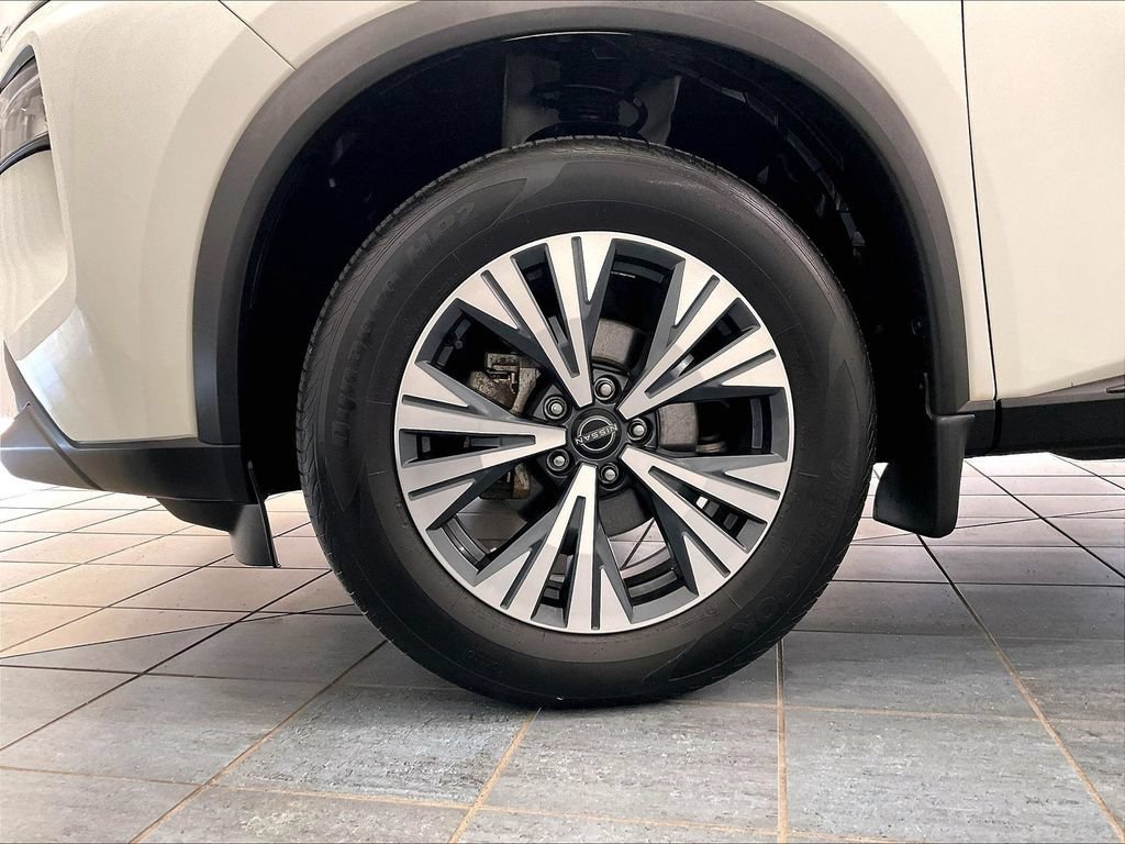 Used 2023 Nissan Rogue SV AWD/4WD image 7
