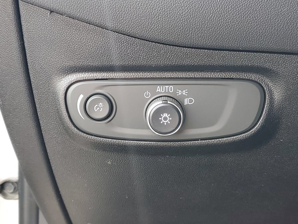 Used 2018 Chevrolet Equinox LT AWD/4WD image 8