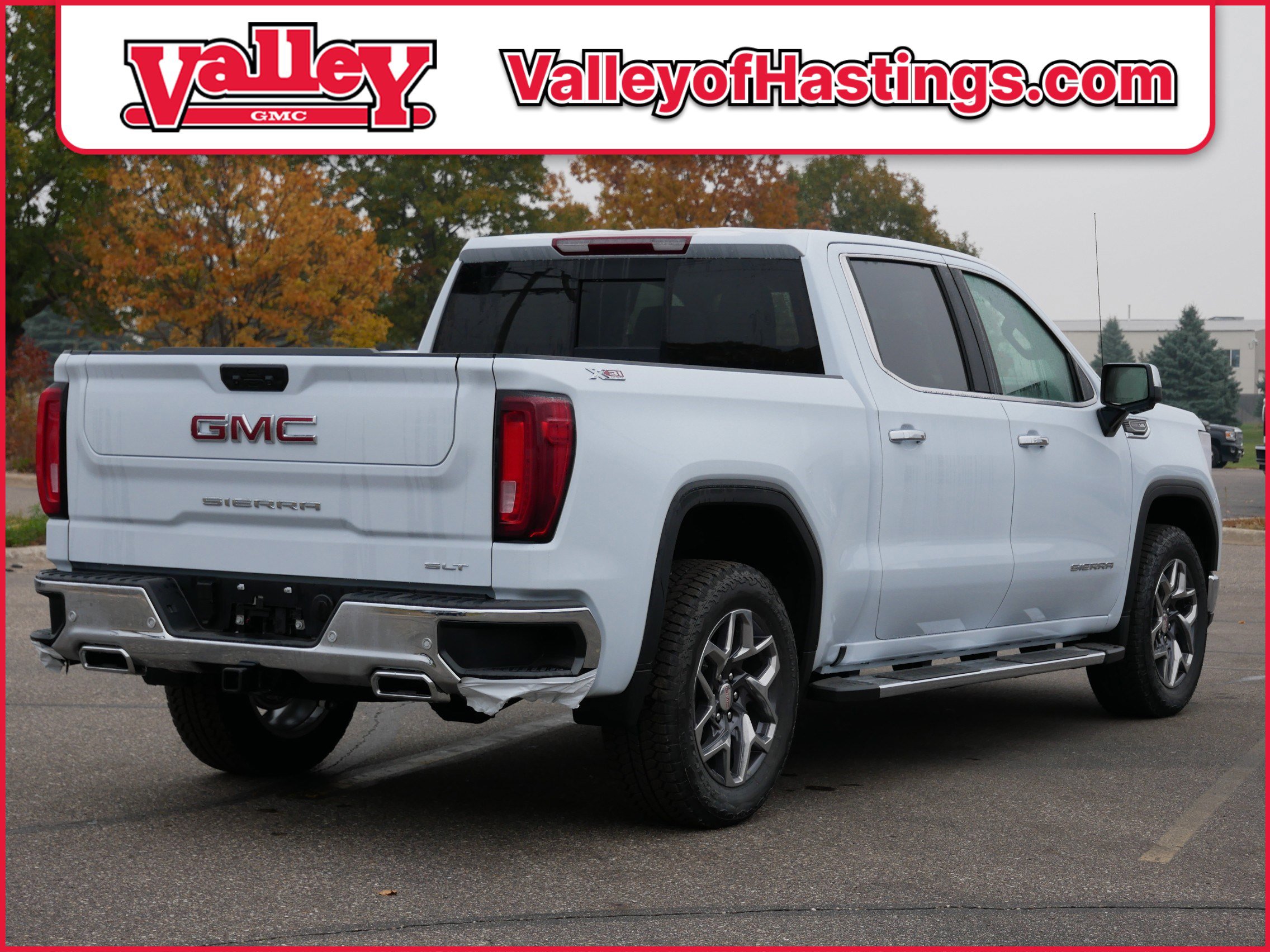 New 2026 GMC Sierra 1500 SLT w/ SLT Premium Plus Package image 4