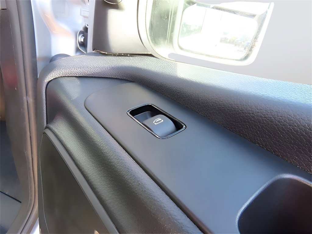 Used 2024 Mercedes-Benz Sprinter 2500 image 16