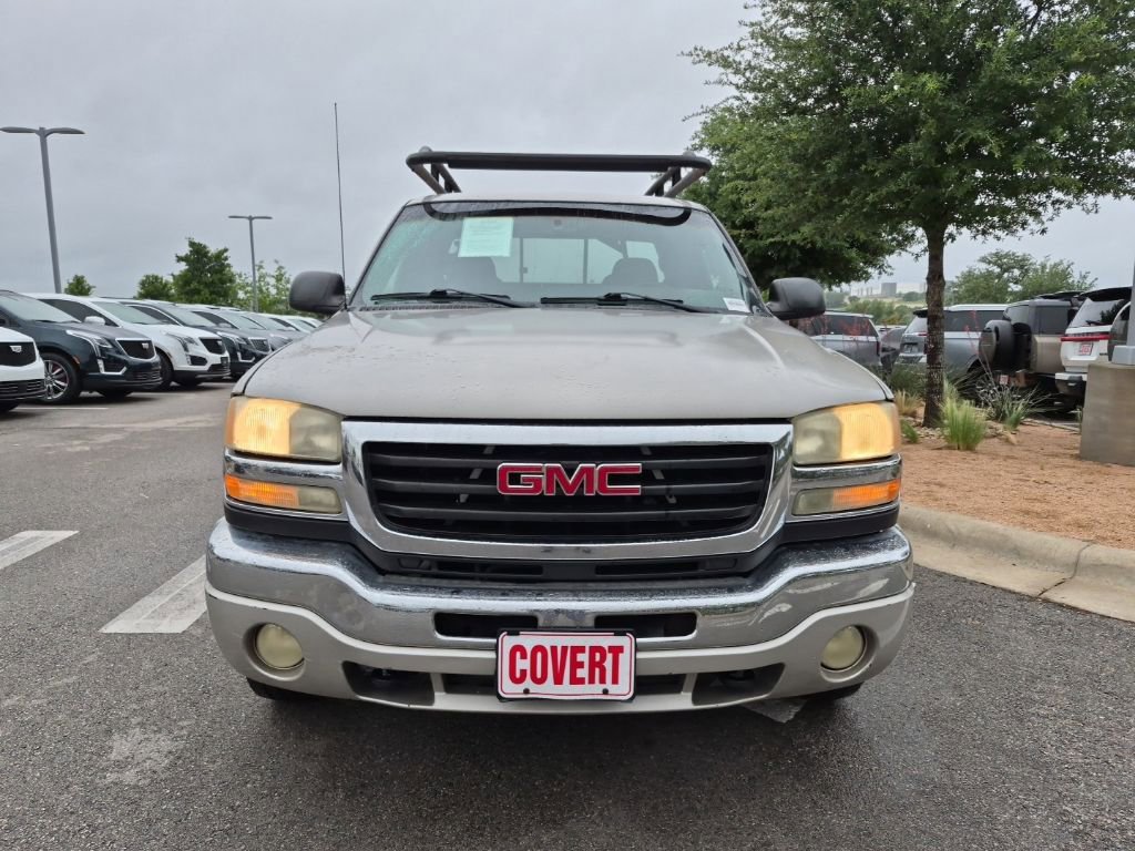 Used 2004 GMC Sierra 2500 SLE w/ Heavy-Duty Power Package image 2