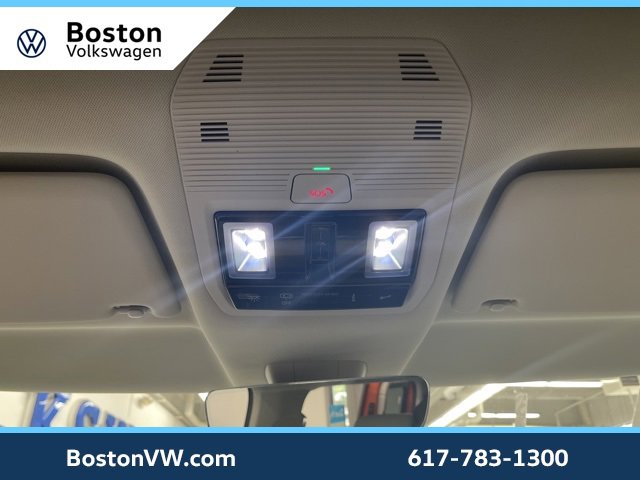 New 2025 Volkswagen ID. Buzz 1st Edition image 15