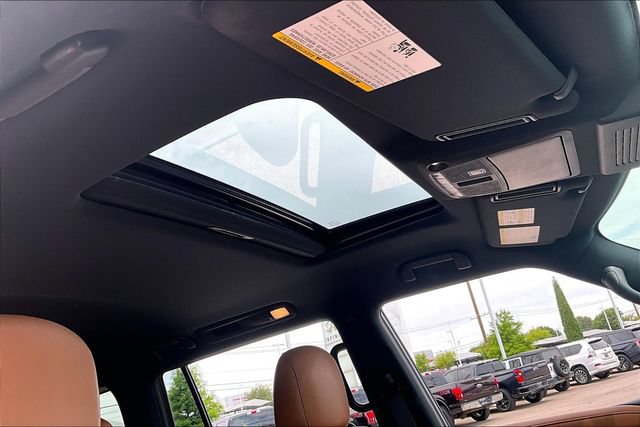 Used 2024 INFINITI QX80 Sensory AWD/4WD image 21