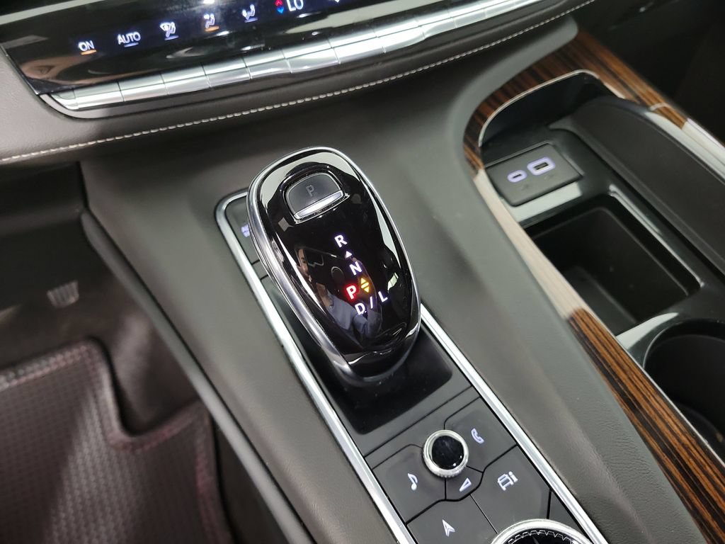Used 2022 Cadillac Escalade Luxury RWD image 28