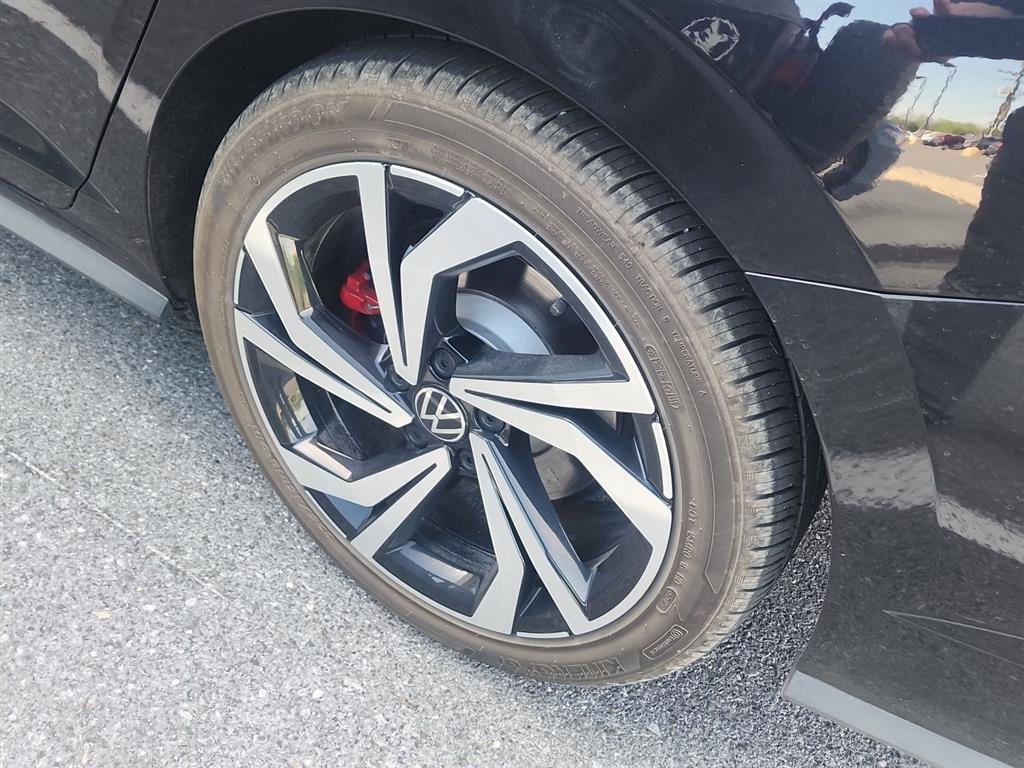 Used 2023 Volkswagen Jetta GLI Autobahn image 9