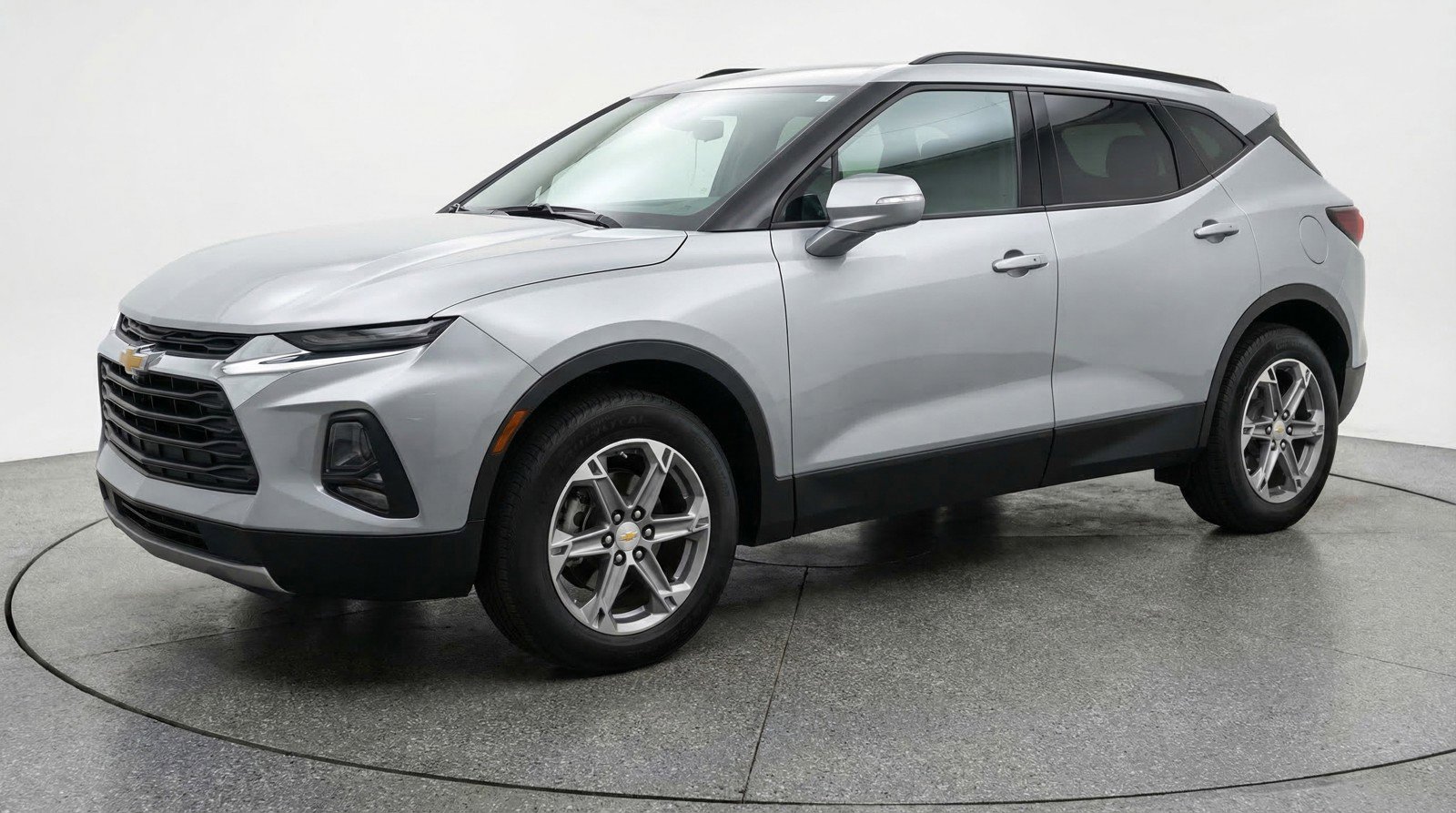 Used 2025 Chevrolet Blazer LT image 3