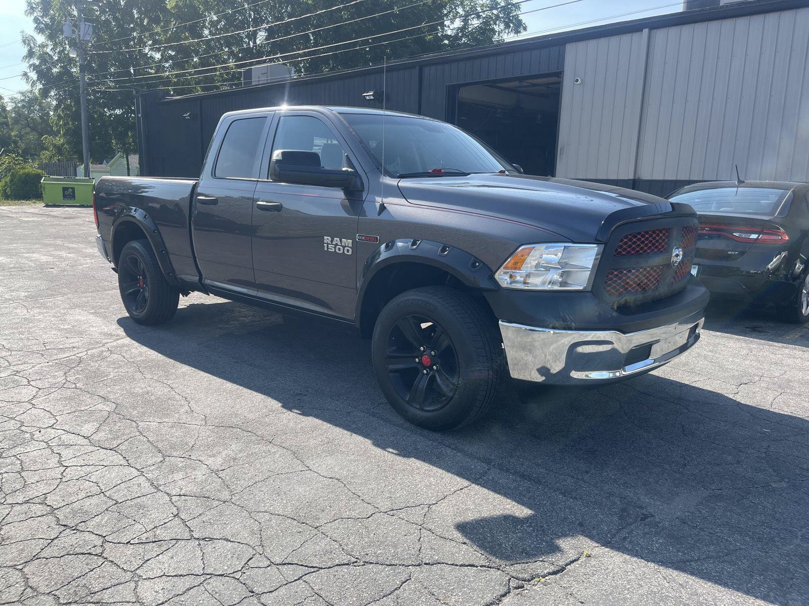 Used 2015 RAM 1500 ST AWD/4WD image 4