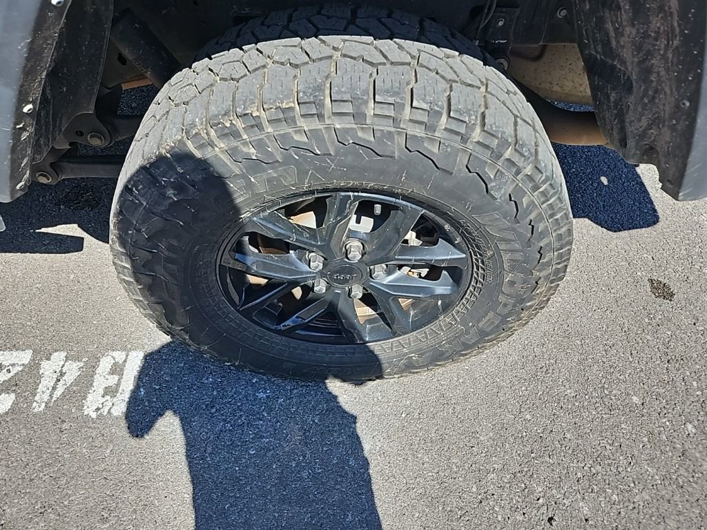 Used 2022 Jeep Gladiator Sport image 13